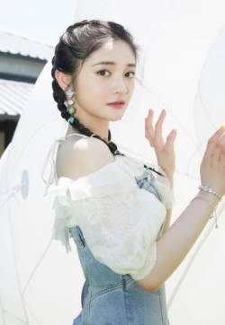 高清上海奉贤美女周洁琼双马尾清秀写真图片