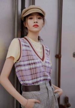高清重庆美女张艺上复古风时尚写真图片