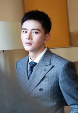 中国内地湖北省咸宁影视男演员黄宥明魅力写真图片