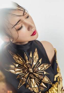 中国内地湖南衡阳女演员柳岩妩媚性感写真图片