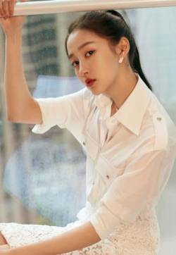 高清北京女演员关晓彤蕾丝半身裙性感图片