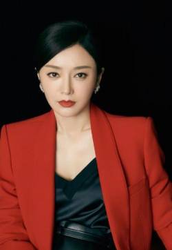 高清中国内地辽宁省沈阳女演员秦岚知性干练写真图片
