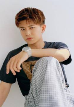 高清山东省青岛男明星任嘉伦帅气养眼时尚写真大片