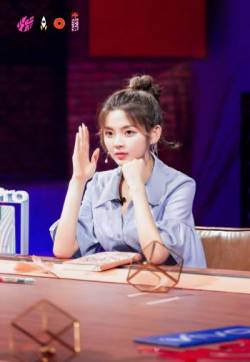 高清综艺杨超越《心动的信号》夏日少女感图片