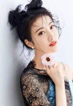 高清中国内地陕西西安女演景甜哪吒头甜美写真图片