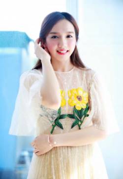高清开封人美女苏晓彤甜美仙气活动图片