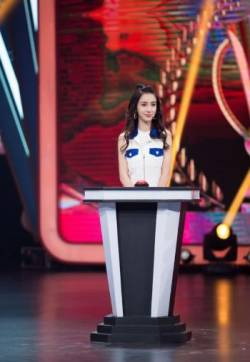 angelababy《王牌对王牌》剧照图片