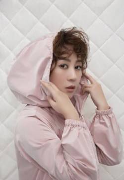 高清辽宁省丹东市宽甸满族自治美女马丽性感时尚摩登写真图片