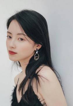 中国内地女广东陆丰模特章乐韵性感迷人写真图片