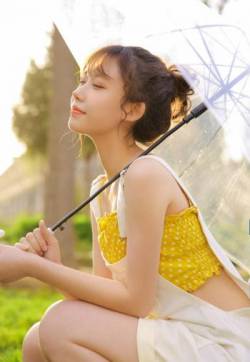 高清北京女演员关晓彤五四晚会甜美图片