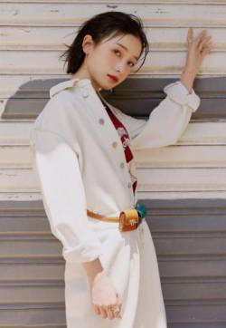 高清中国内地女演员美女姜梓新休闲率性写真图片
