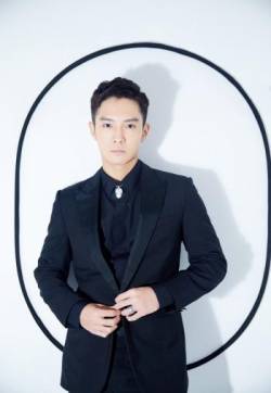 高清浙江省杭州男明显盛一伦硬朗帅气西装写真图片