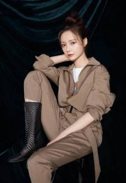 高清湖南省湘西吉首市美女沈梦辰清新时尚写真图片