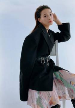 中国内地安徽女演员海铃时尚魅力写真图片