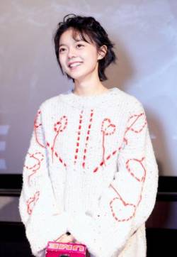 高清中国内地辽宁省沈阳女演员赵今麦清新元气写真图片