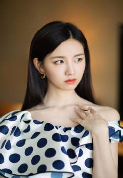 高清大陆内地福建省厦门女演员陈都灵性感迷人写真图片
