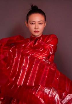 高清中国大陆吉林长春女演员谭卓时尚前卫魅力写真图片