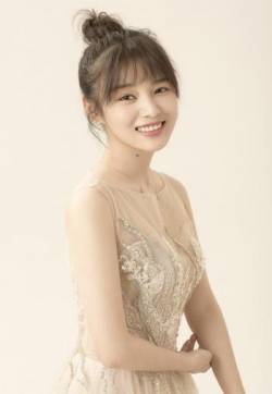 中国内地甘肃省平凉女演员新晋小花孙雅丽仙气性感写真