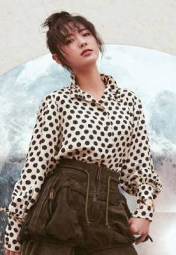 高清中国内地北京朝阳女演员邢菲鬼马俏皮时尚写真图片
