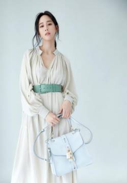 高清中国台湾影视女演员张钧甯夏日清新灵动图片
