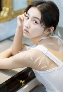 中国内地河南省三门峡女演员张子枫清新仙气写真图片