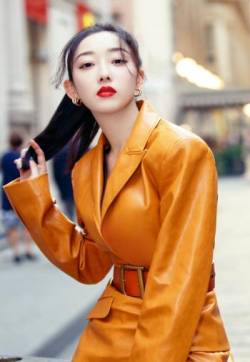 高清中国内地安徽芜湖女演员蒋梦婕米兰时装周性感图片