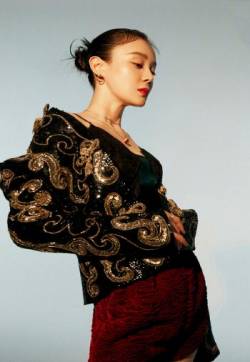 高清中国内地影视湖北省襄阳女演员袁姗姗复古魅力写真大片