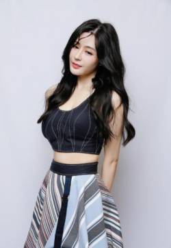 高清江西省萍乡美女汤晶媚甜酷靓丽写真图片