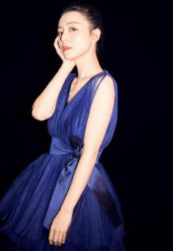 中国内地福建永安女演员张静初优雅靓丽写真图片