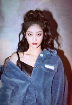 高清女星戚砚笛前卫摩登写真图片