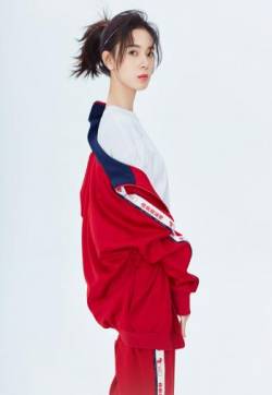 中国内地四川省攀枝花女演员陈瑶灵动运动装写真图片