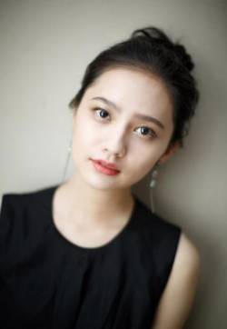 高清性感北京美女姜珮瑶简约大气活动照图片