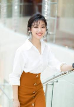 中国内地辽宁省沈阳女演员菅纫姿清爽大气写真图片