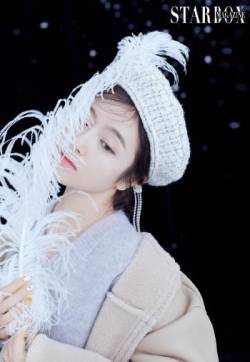 中国内地北京影视女演员李兰迪性感时尚杂志写真图片