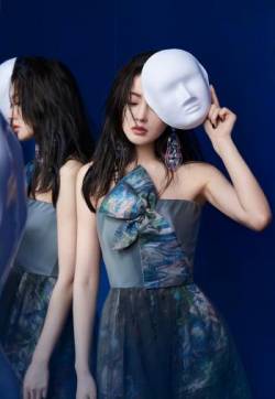 高清哈尔滨新生代女演员张天爱性感妩媚时尚志写真大片