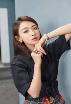 高清中国内地北京人影视女演员吴谨言时髦个性写真图片
