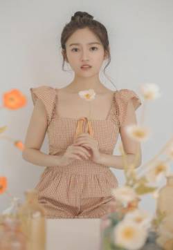 中国内地海市女演员汤梦佳甜美迷人夏日写真图片