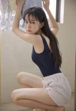 高清中国内地哈尔滨美女王晨艺帅气写真图片