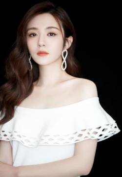中国内地山东省青岛女演员王晓晨性感温婉活动写真图片