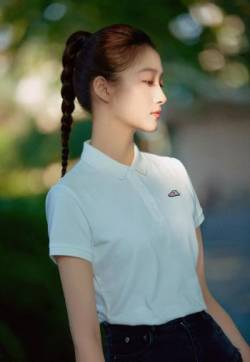 高清北京女演员关晓彤清新马尾辫写真图片