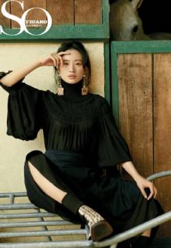 中国内地湖南长沙女演员李梦清冷灵动写真图片