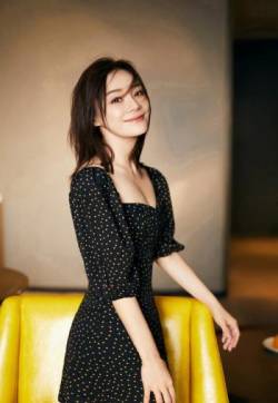 高清中国内地影视湖北省襄阳女演员袁姗姗性感迷人写真图片