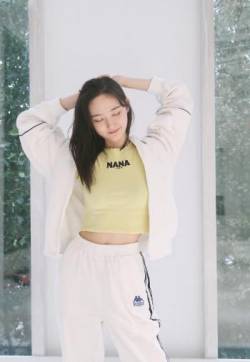中国内地女演员王莫涵清新灵动自拍图片