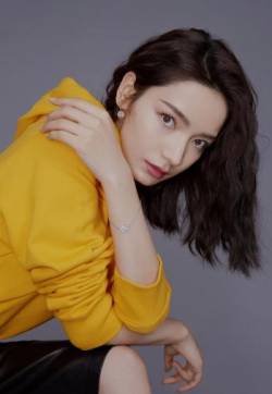 中国内地影视新疆乌鲁木齐女演员代斯时尚性感写真图片