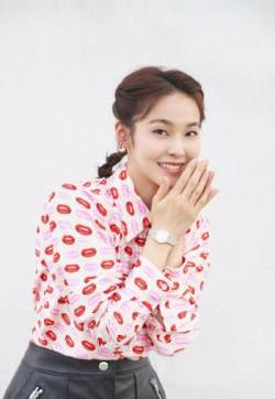 高清吉林省辽源女明星张佳宁清新可爱写真图片