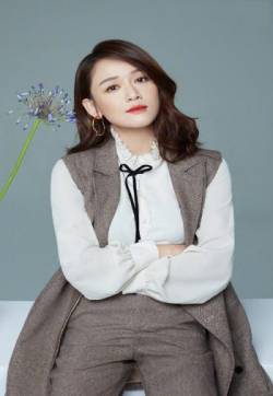 高清台湾省新竹县女演员陈乔恩成熟优雅写真桌面壁纸第张