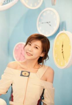 中国山东省济南市章丘女演员李金铭甜美灵动写真图片
