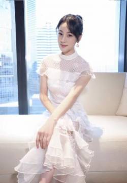 高清内地女演员赵圆瑗蕾丝白裙性感写真图片