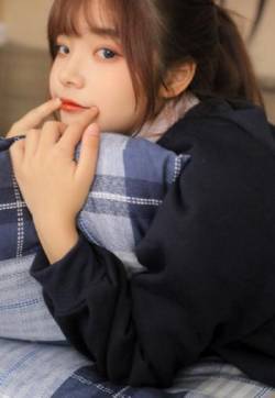 高颜值美女萝莉圆脸美女短裤美腿诱惑写真图片