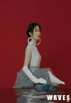高清湖北武汉影视女演员刘敏涛珍珠耳环浪漫写真图片